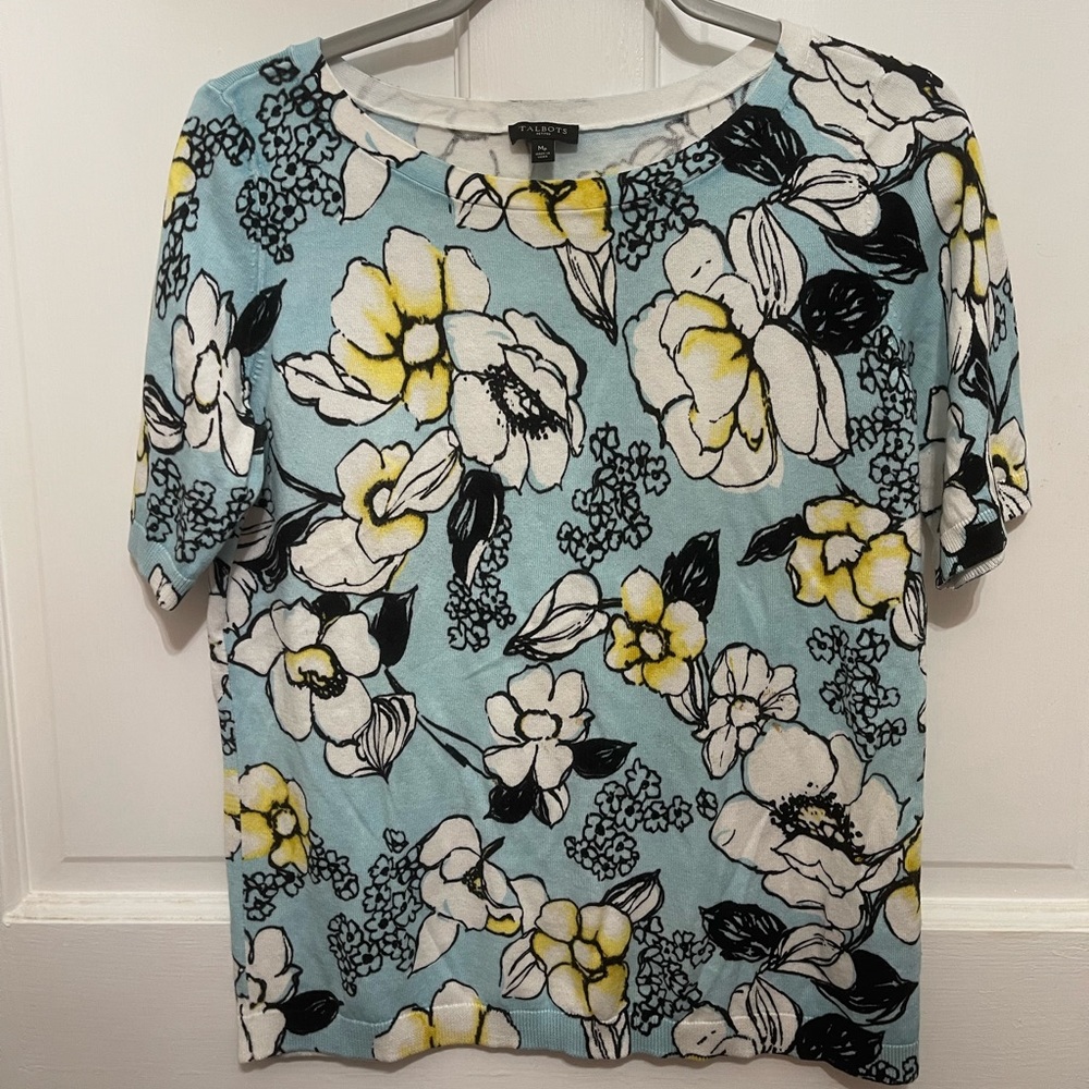 Excellent used condition womens size medium petite Talbots crew neck sweater